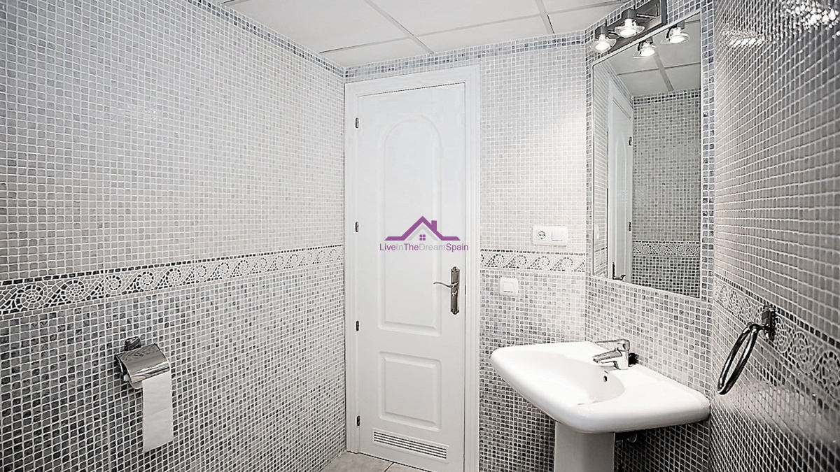 Elviria,Spain,2 Bedrooms Bedrooms,2 BathroomsBathrooms,Apartment,1135