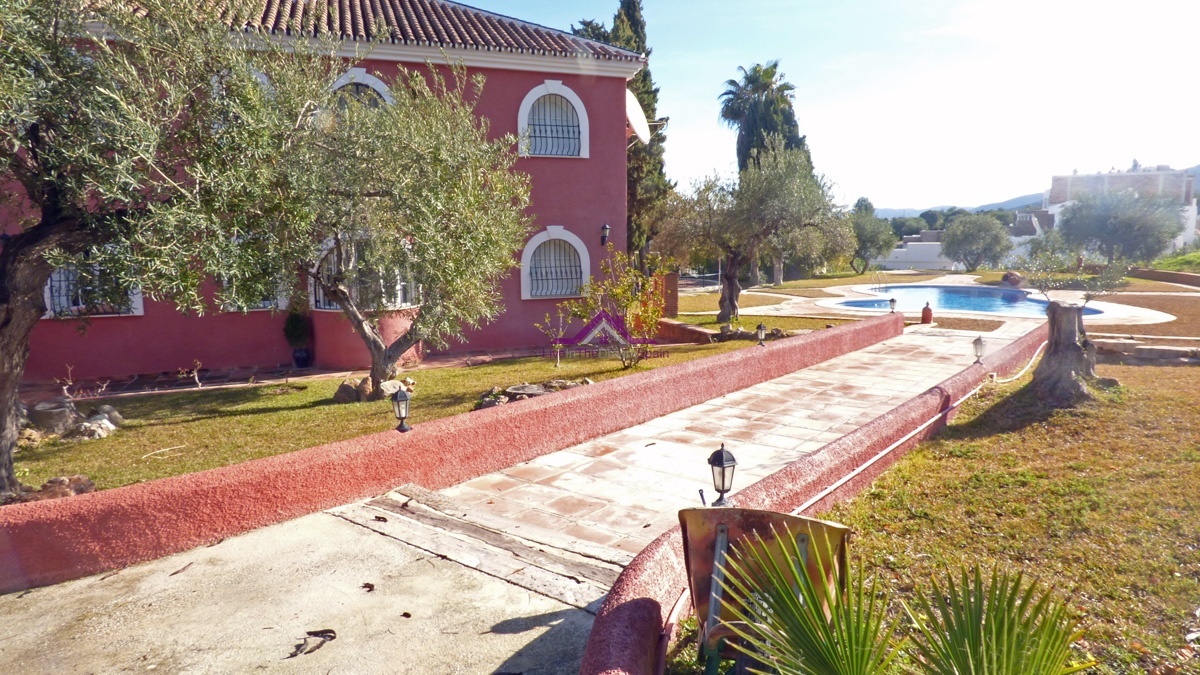 Villa, sale, Alhaurin el Grande, large plot, estate, gated community, large pool, 5 bedrooms 5 bathrooms en suite, opportunity 
