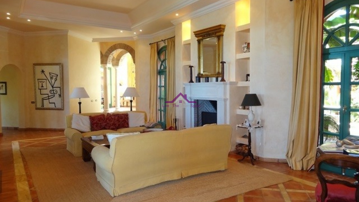 4 Bedrooms, Villa, For sale, 5 Bathrooms, Listing ID 1015, Alhaurin De La Torre, Spain,