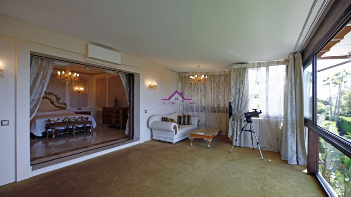 Sierra Blanca, Spain, 5 Bedrooms Bedrooms, ,5 BathroomsBathrooms,Villa,For sale,1200