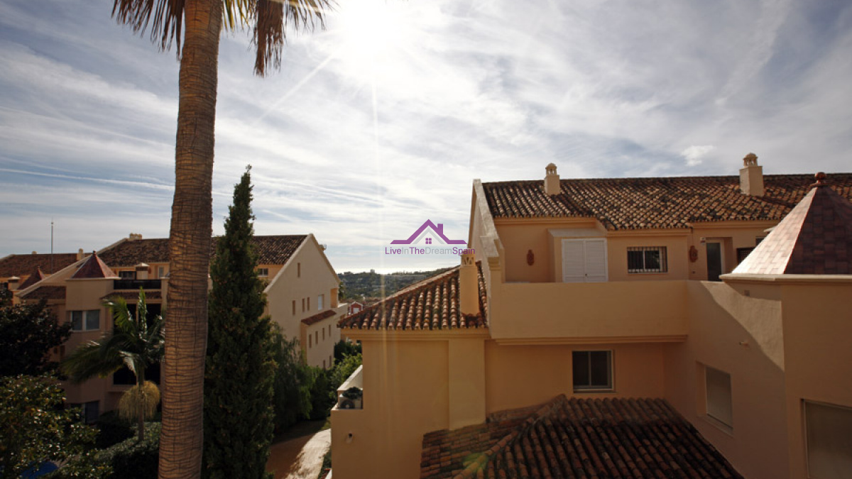 Albatross Hills, Nueva Andalucia, Spain, 2 Bedrooms Bedrooms, ,2 BathroomsBathrooms,Apartment,For Rent,Albatross Hills,1205