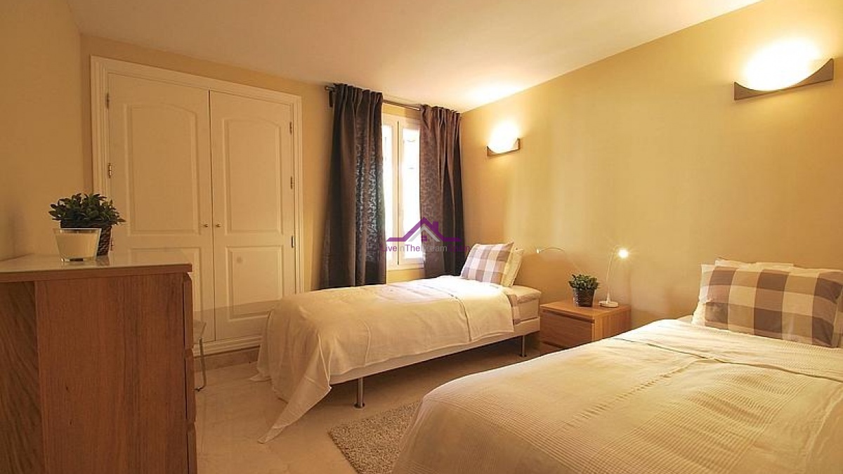 2 Bedrooms, Apartment, Holiday Rentals, 2 Bathrooms, Listing ID 1069, Elviria, Spain,